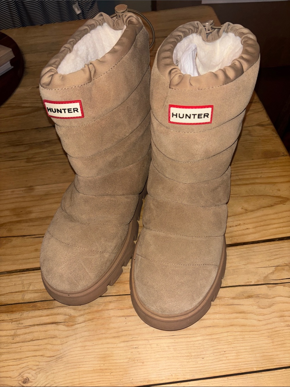 NWOT Hunter Women's Beige Winter Boots Size 10